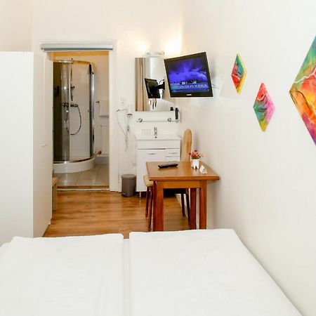 Timeout City Hotel, 5 Min To City Center, Self Check In Вена Экстерьер фото