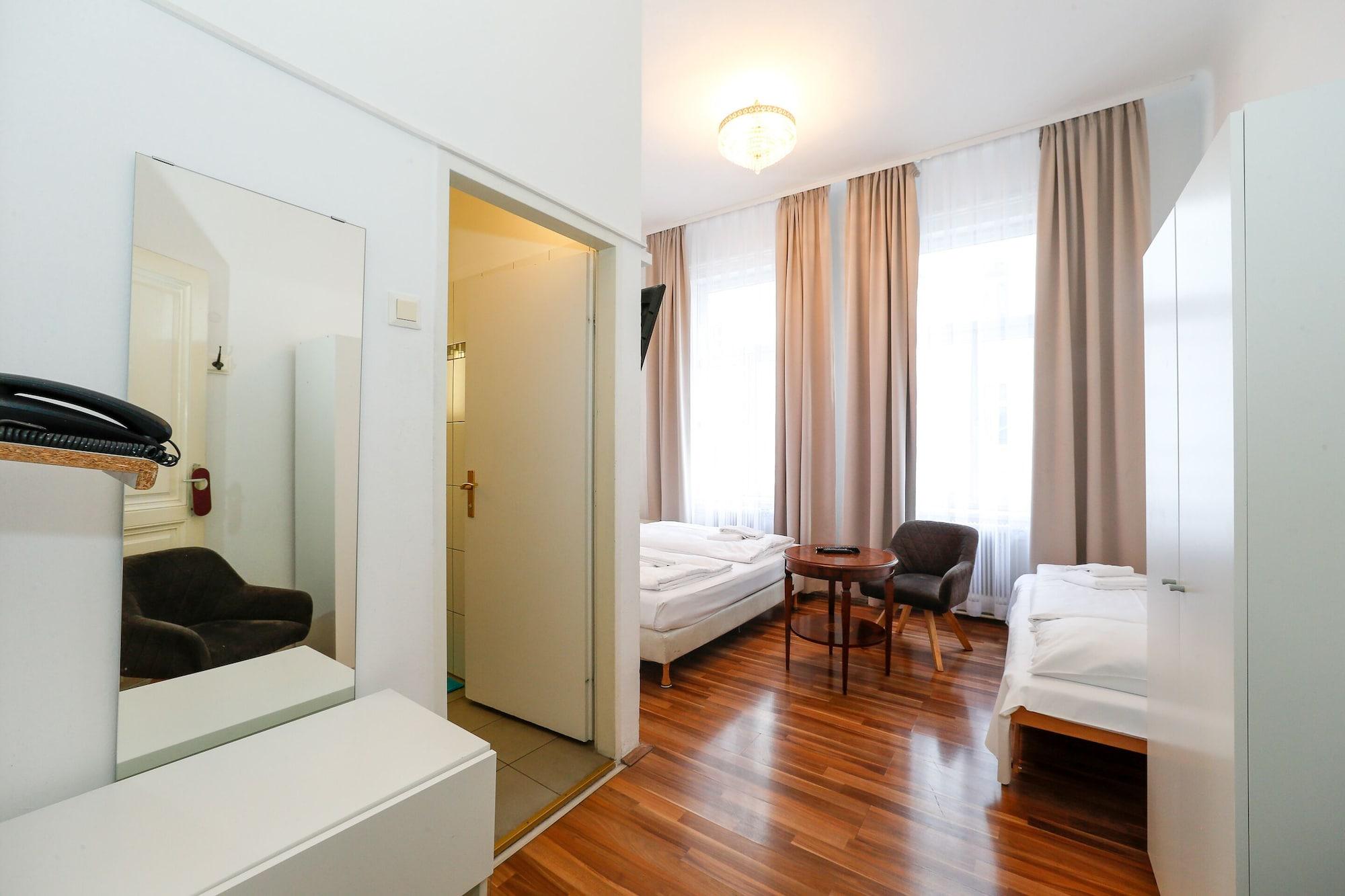 Timeout City Hotel, 5 Min To City Center, Self Check In Вена Экстерьер фото