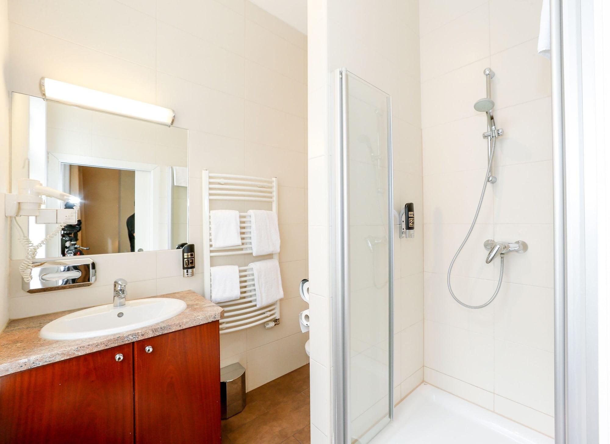 Timeout City Hotel, 5 Min To City Center, Self Check In Вена Экстерьер фото