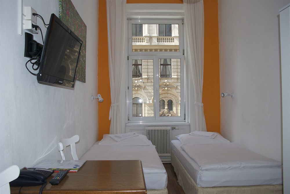 Timeout City Hotel, 5 Min To City Center, Self Check In Вена Экстерьер фото