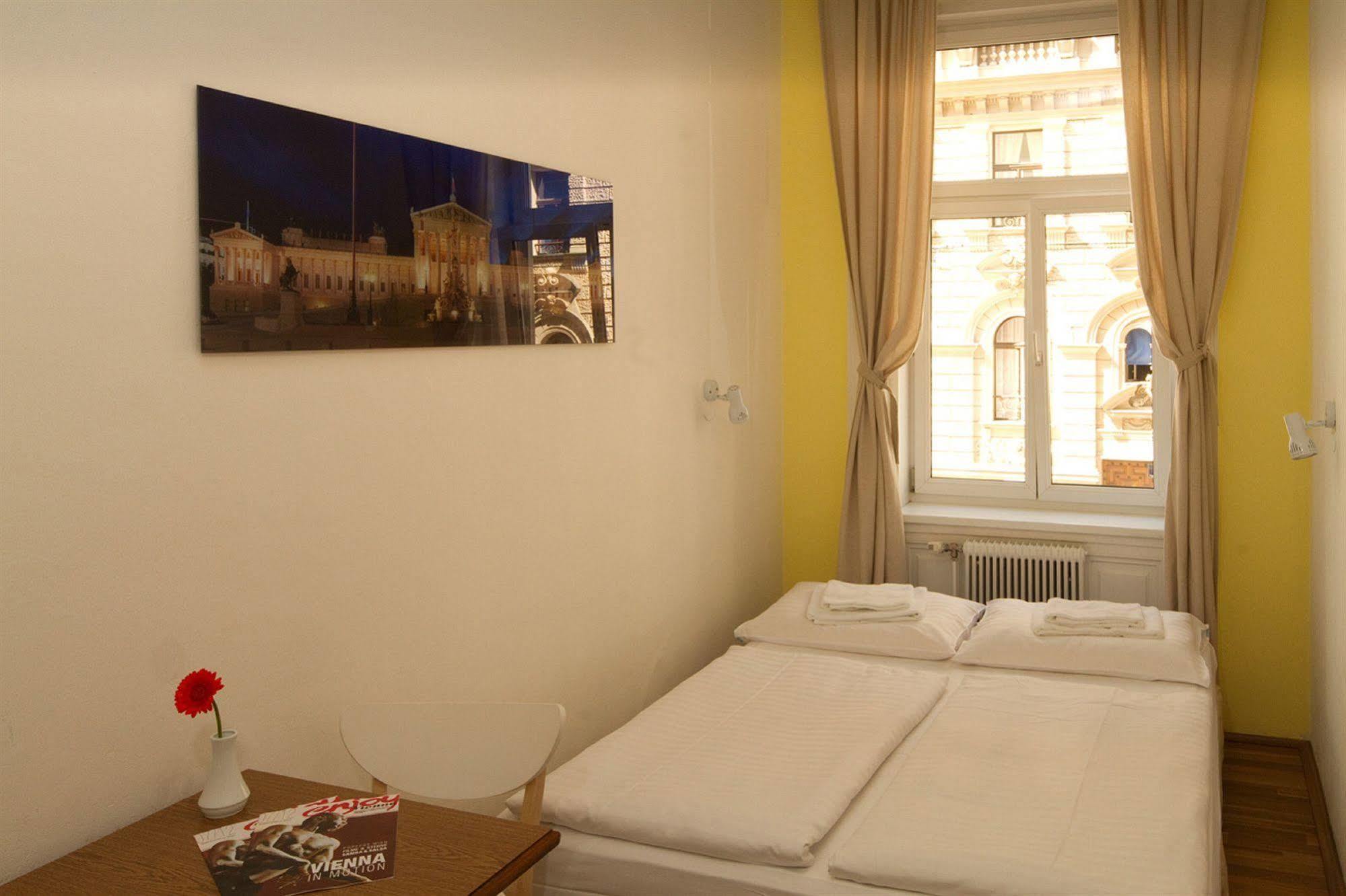 Timeout City Hotel, 5 Min To City Center, Self Check In Вена Экстерьер фото