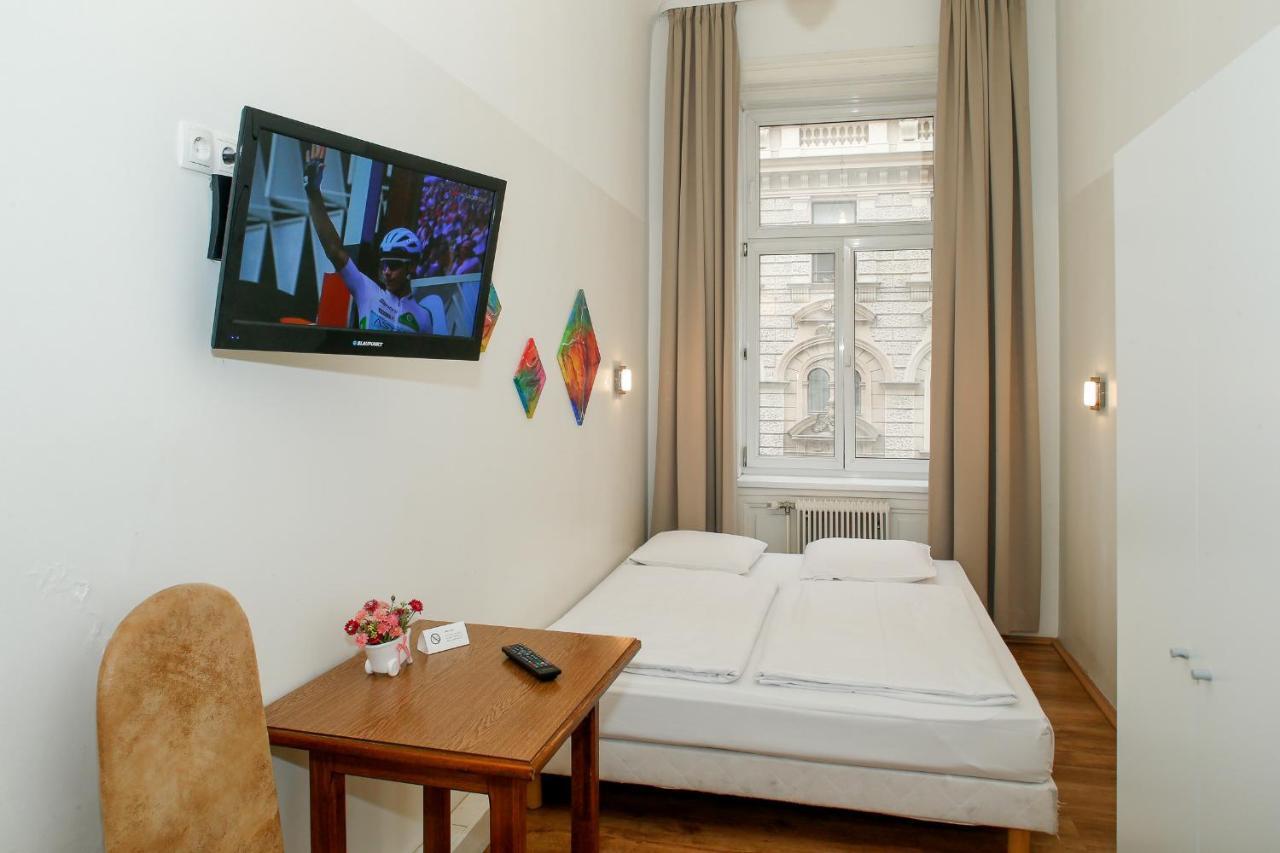Timeout City Hotel, 5 Min To City Center, Self Check In Вена Экстерьер фото