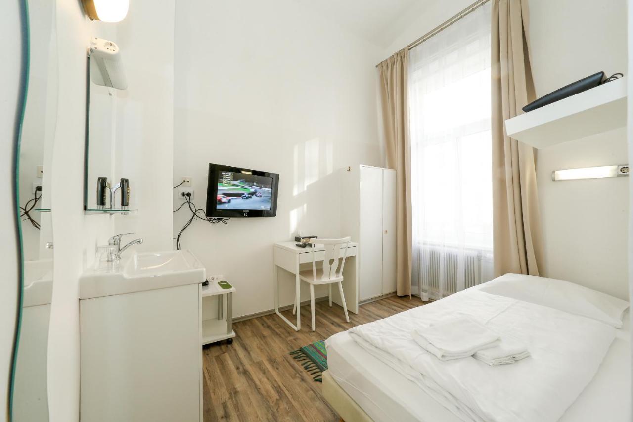 Timeout City Hotel, 5 Min To City Center, Self Check In Вена Экстерьер фото