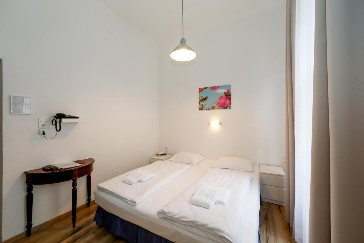Timeout City Hotel, 5 Min To City Center, Self Check In Вена Экстерьер фото